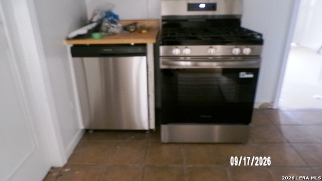 1708 Lucy Ln Property Photo 5