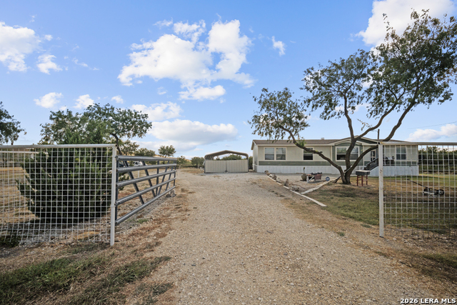 364 Daniel Rd Property Photo 4