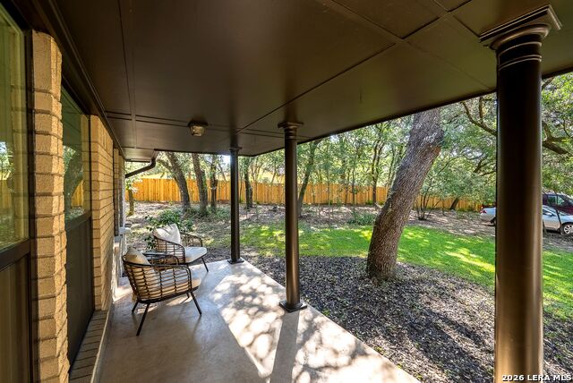 8621 Indian Hills Ln Property Photo 6