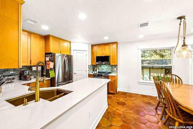 8621 Indian Hills Ln Property Photo 11