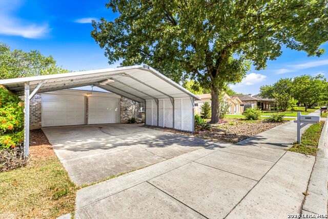3321 Morning Dr Property Photo 3