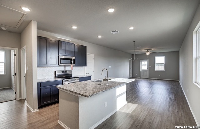 2530 Dry Moss Way Property Photo 3