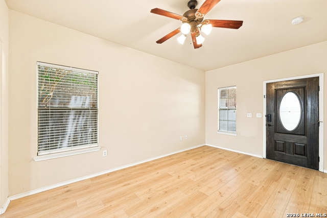 6918 Sabine Property Photo 3