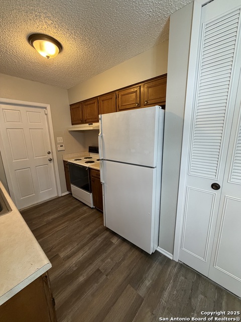 7422 Fieldgate Dr Property Photo 10