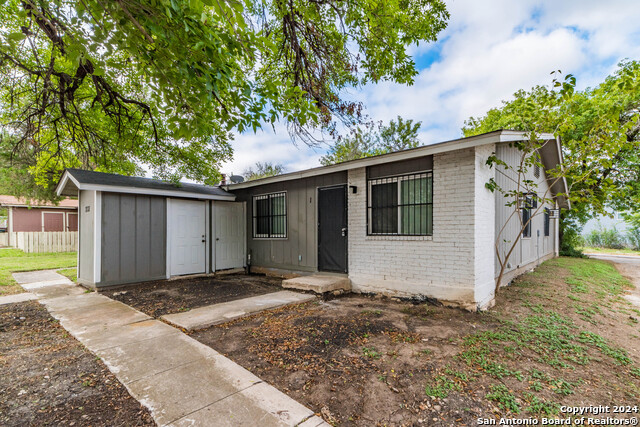 7131 GLEN TER Property Photo 1