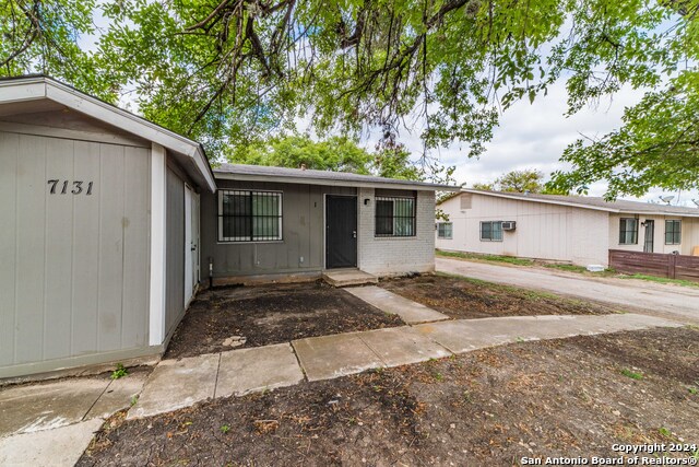 7131 Glen Ter Property Photo 3