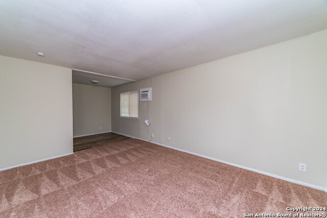 7131 Glen Ter Property Photo 4