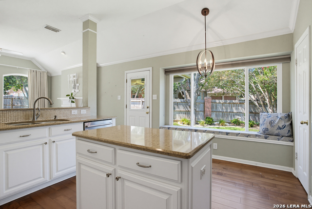 2042 Thicket Trail Property Photo 8