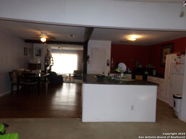 1126 Garraty Rd Property Photo 9
