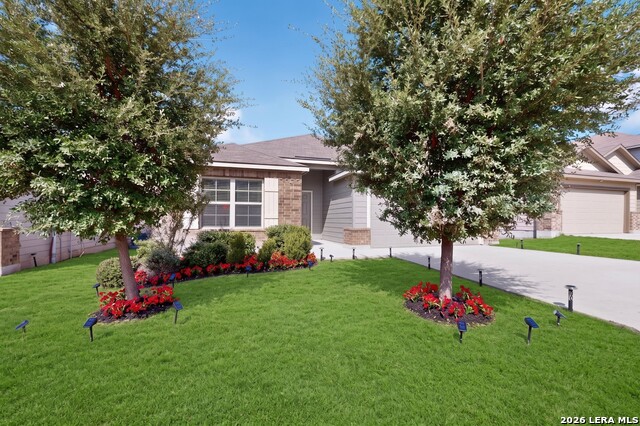 7647 Champion Crk Property Photo 3