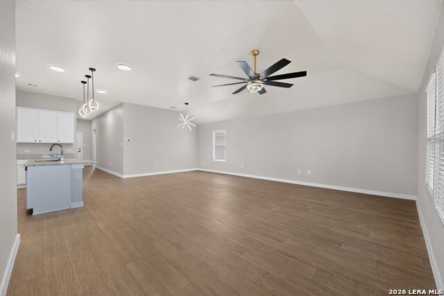7647 Champion Crk Property Photo 7