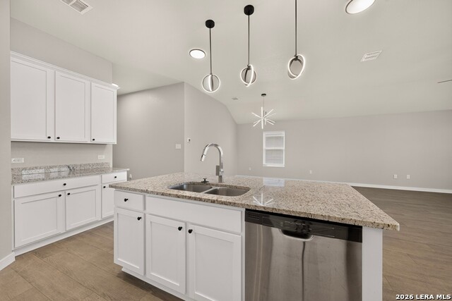 7647 Champion Crk Property Photo 11