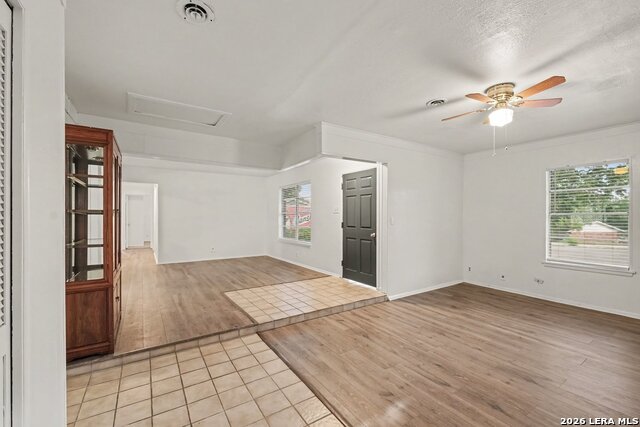 619 Northtrail Dr Property Photo 4