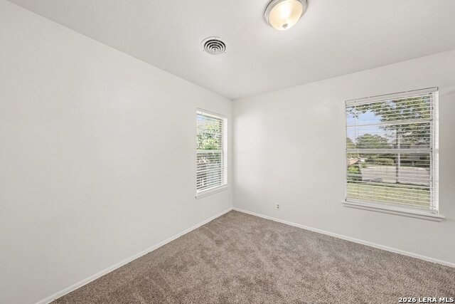 619 Northtrail Dr Property Photo 16
