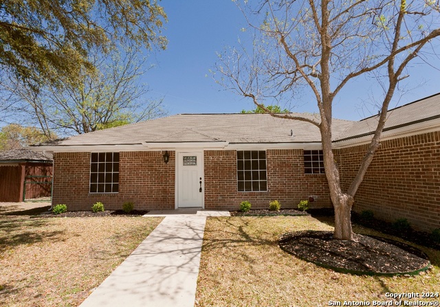 927 Lipan Dr Property Photo 2