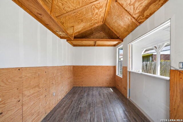 5721 Timber Star Property Photo 29