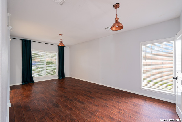 8746 London Heights Property Photo 7