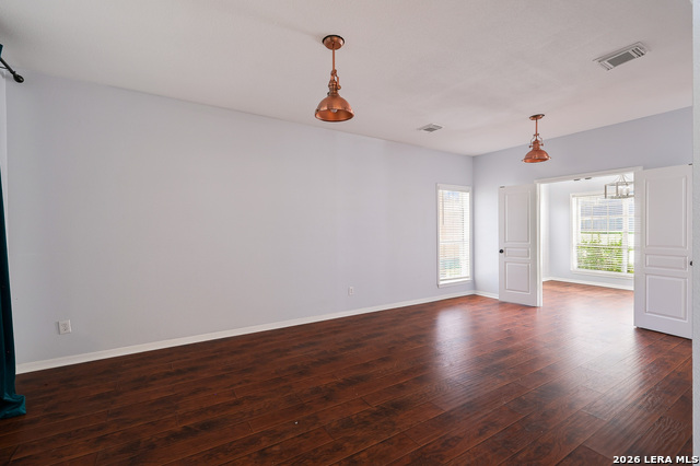 8746 London Heights Property Photo 8