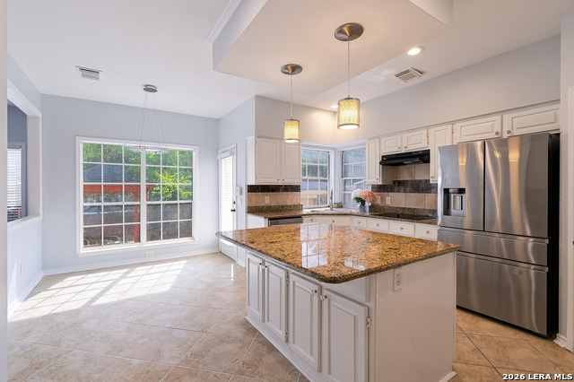 8746 London Heights Property Photo 14