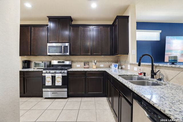 8114 Limerick Fls Property Photo 4