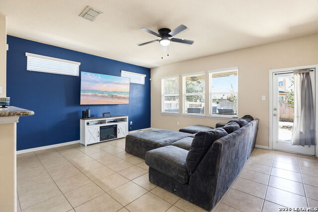 8114 Limerick Fls Property Photo 5