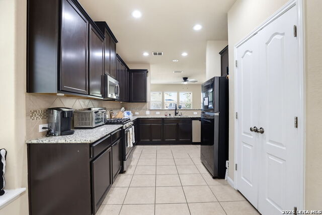 8114 Limerick Fls Property Photo 8