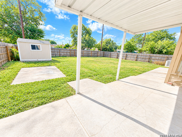 146 Ewing Pl Property Photo 8
