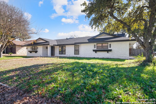702 Fawndale Property Photo 2