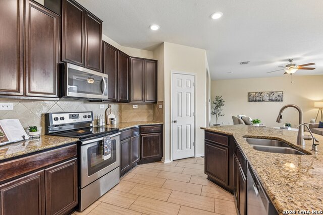 1402 Blue Jay Ct Property Photo 21