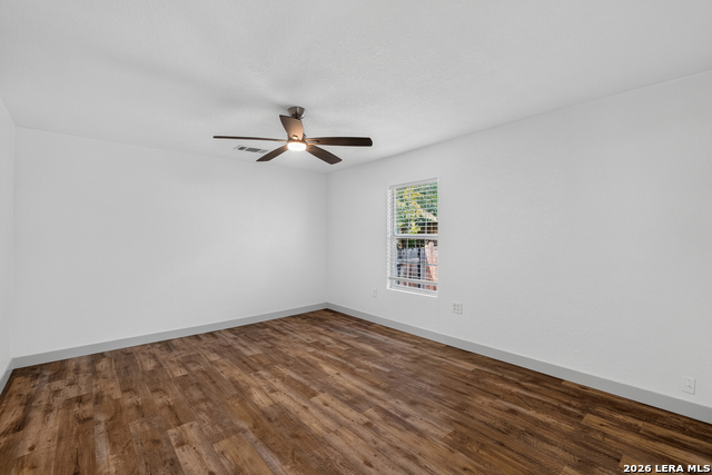 1026 W Lynwood Ave Property Photo 18