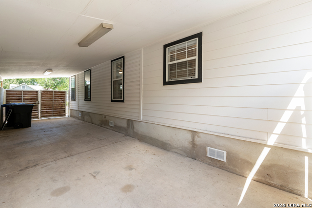 1026 W Lynwood Ave Property Photo 24