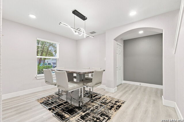 7918 Meadow Way Ct Property Photo 4