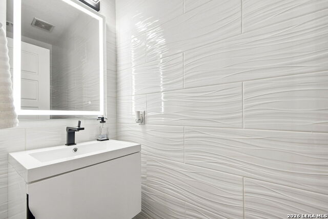7918 Meadow Way Ct Property Photo 14