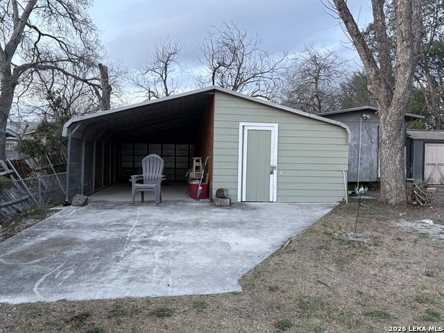 135 Willee Dr. Property Photo 10