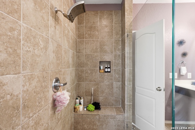 8239 Recio Oak Property Photo 14