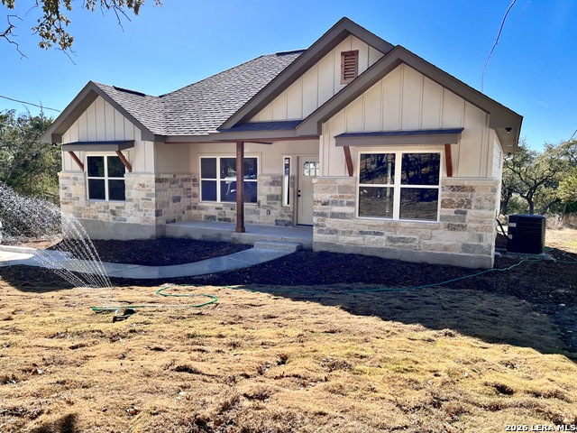 946 Cypress Dr Property Photo
