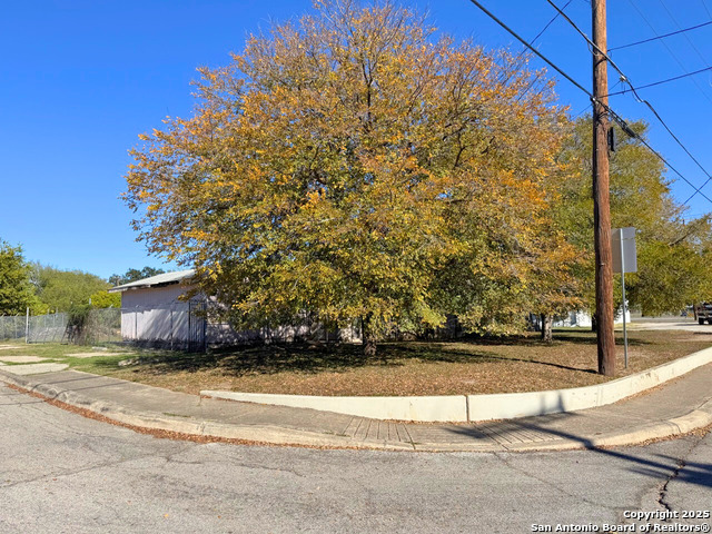 3311 Roselawn Rd Property Photo 7