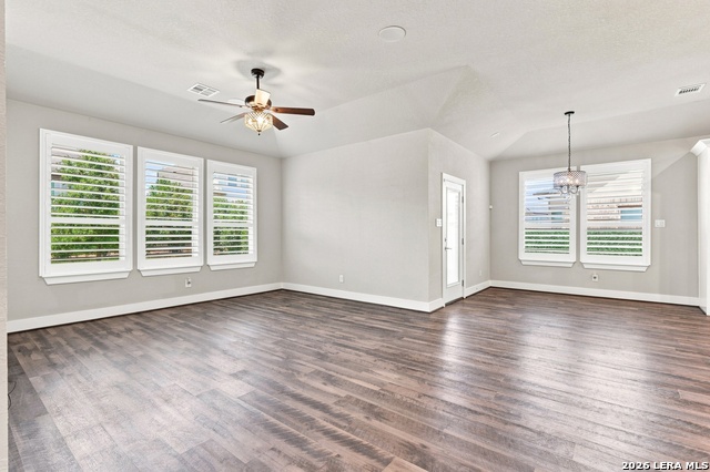24203 Dante Circle Property Photo 4