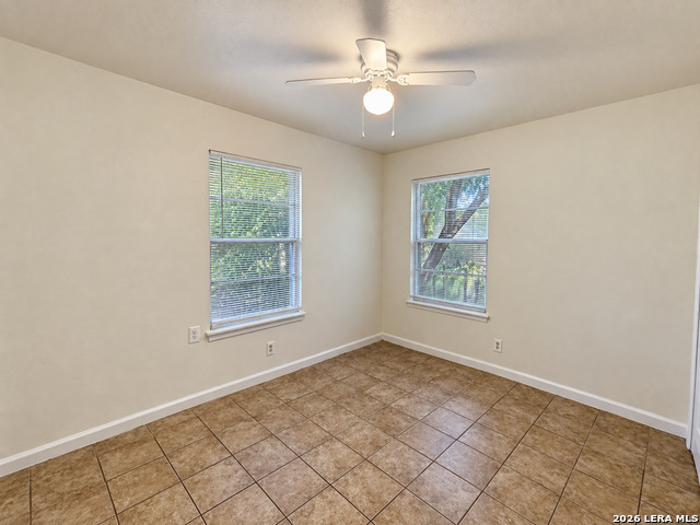 766 Edgebrook Ln Property Photo 8