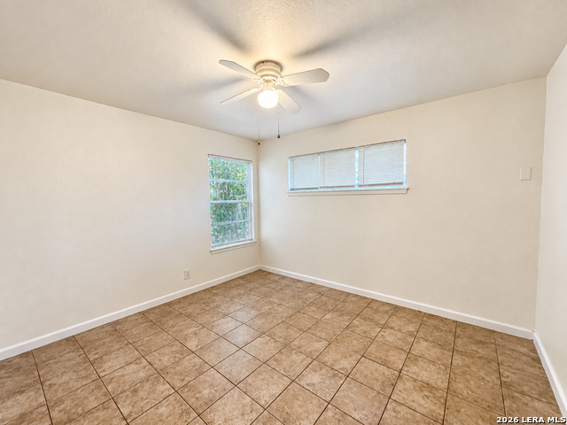 766 Edgebrook Ln Property Photo 10