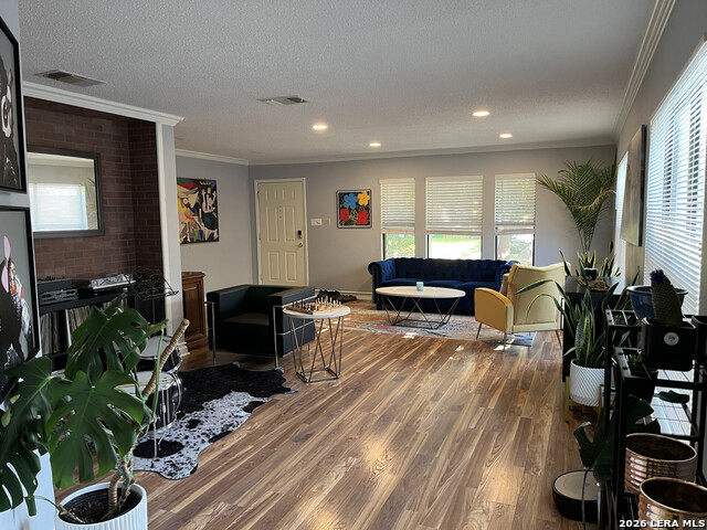 21511 Tenore Property Photo 3