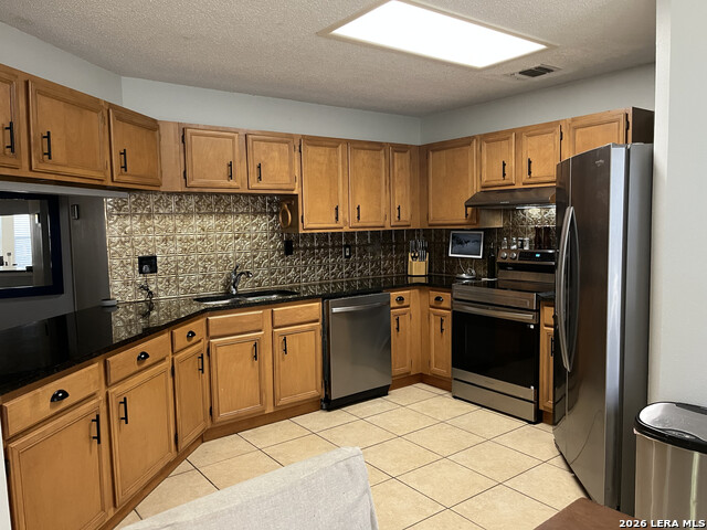 21511 Tenore Property Photo 4
