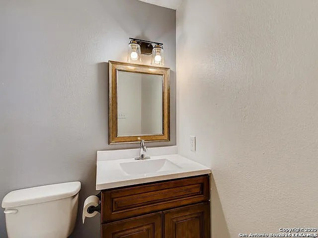 21511 Tenore Property Photo 14