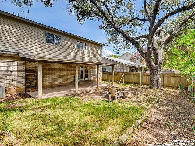 21511 Tenore Property Photo 15