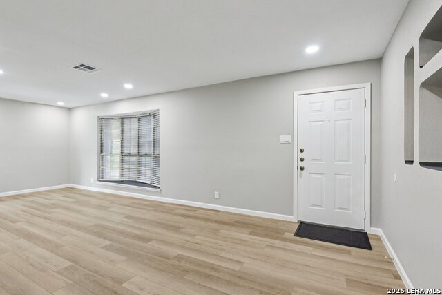 11815 Broadwood St Property Photo 3