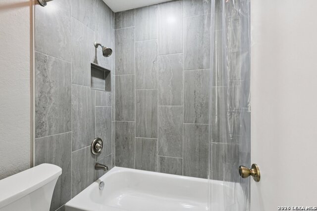 11815 Broadwood St Property Photo 15