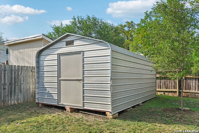 11815 Broadwood St Property Photo 24