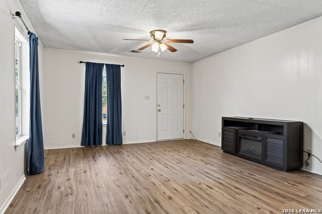 930 County Road 342 Property Photo 4