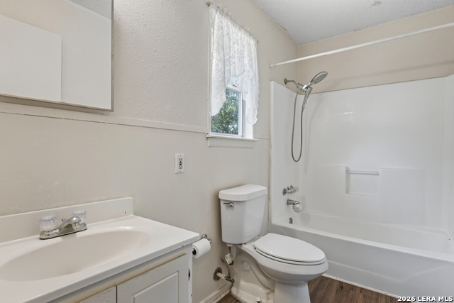 930 County Road 342 Property Photo 16