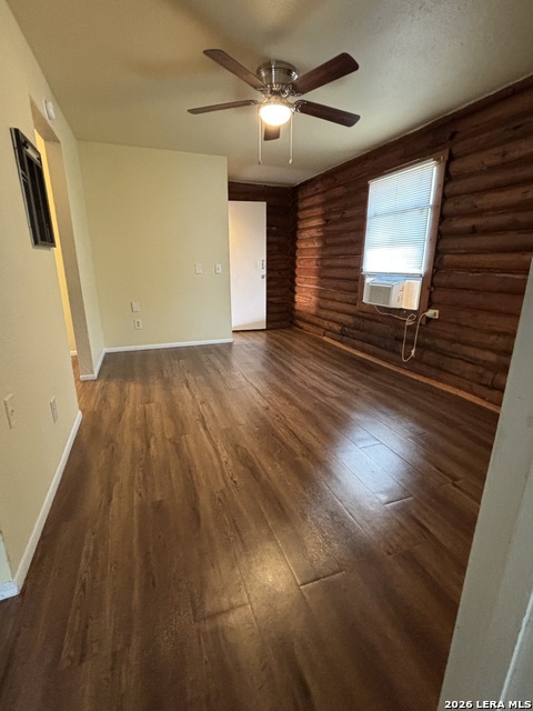 234 San Angelo St Property Photo 2